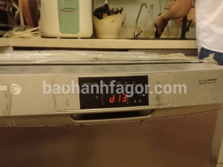 Làm gì với lỗi D13 của máy rửa bát Fagor?