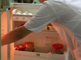 Chú ý thói quen bảo quản thực phẩm trong tủ lạnh