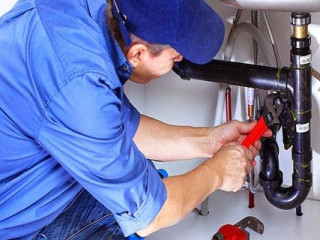 Có nên gọi thợ sửa bình nóng lạnh tại nhà không?
