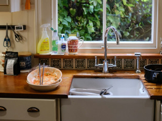 Hướng dẫn chọn chất tẩy rửa phù hợp cho máy rửa bát của bạn