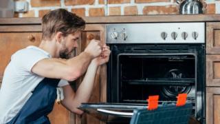 Lò nướng phát ra tiếng ồn thì sửa thế nào, có nguy hiểm không?