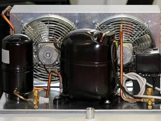 Dấu hiệu nhận biết cần thay lốc tủ lạnh Hitachi