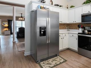 Tính năng lấy đá ngoài của tủ lạnh Hitachi