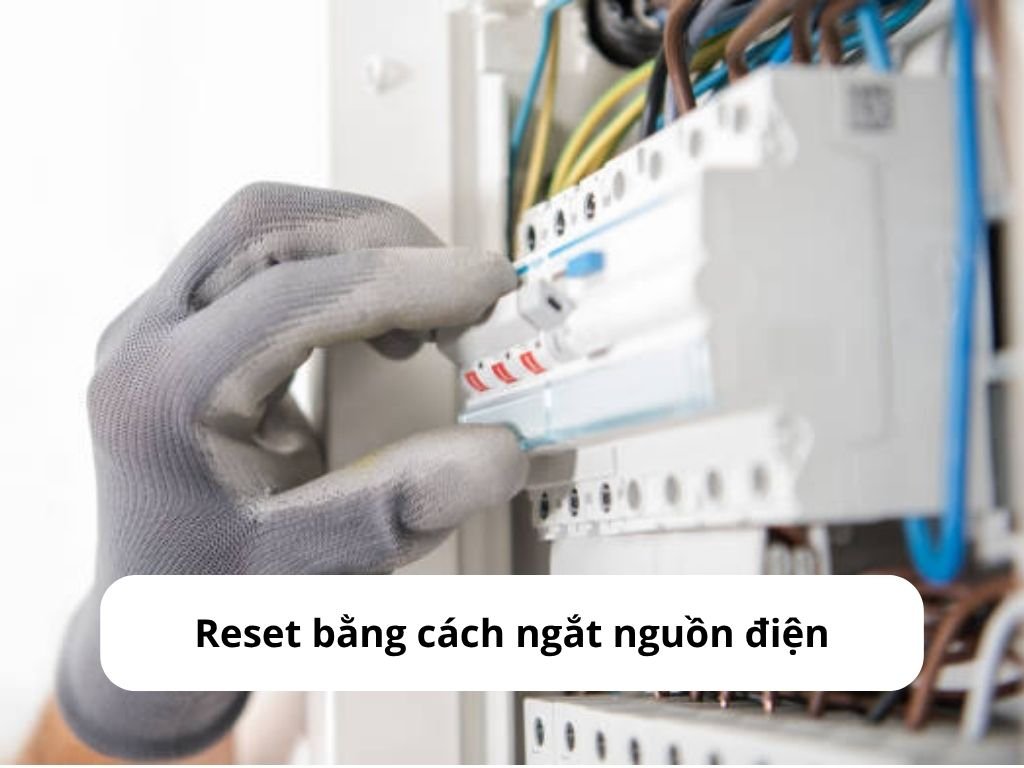 Ngắt nguồn điện để reset tủ lạnh Hitachi